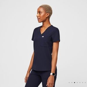 FIGS One-Pocket Catarina Scrub Top Navy XS